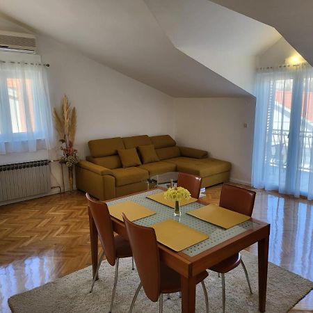 Luka Apartment ชิเบนิก ภายนอก รูปภาพ