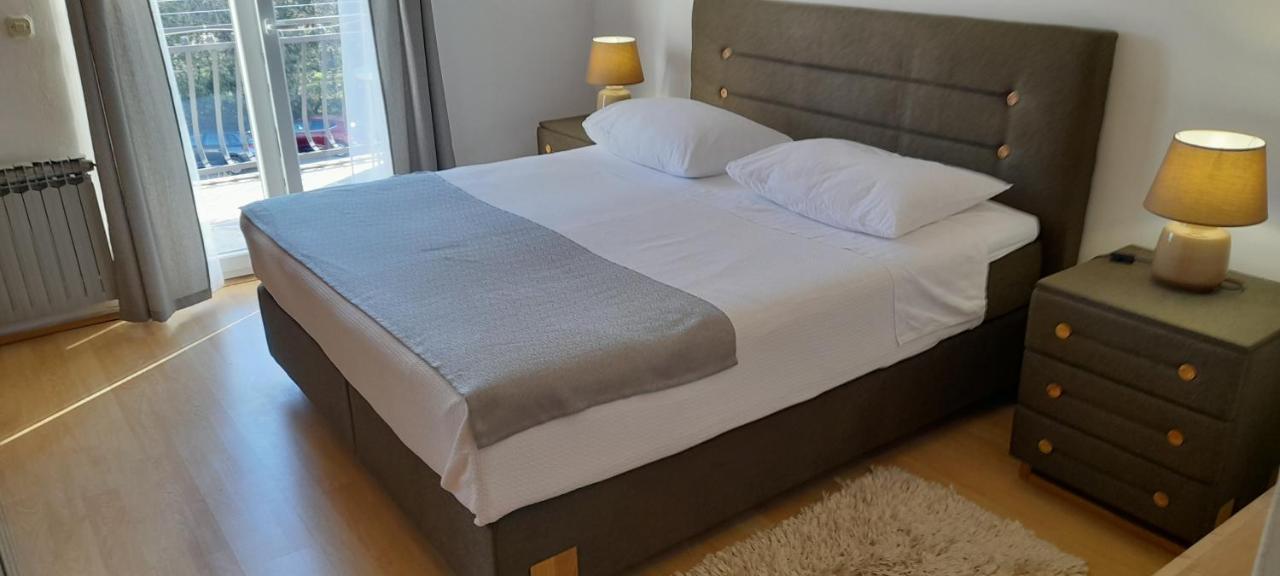 Luka Apartment ชิเบนิก ภายนอก รูปภาพ