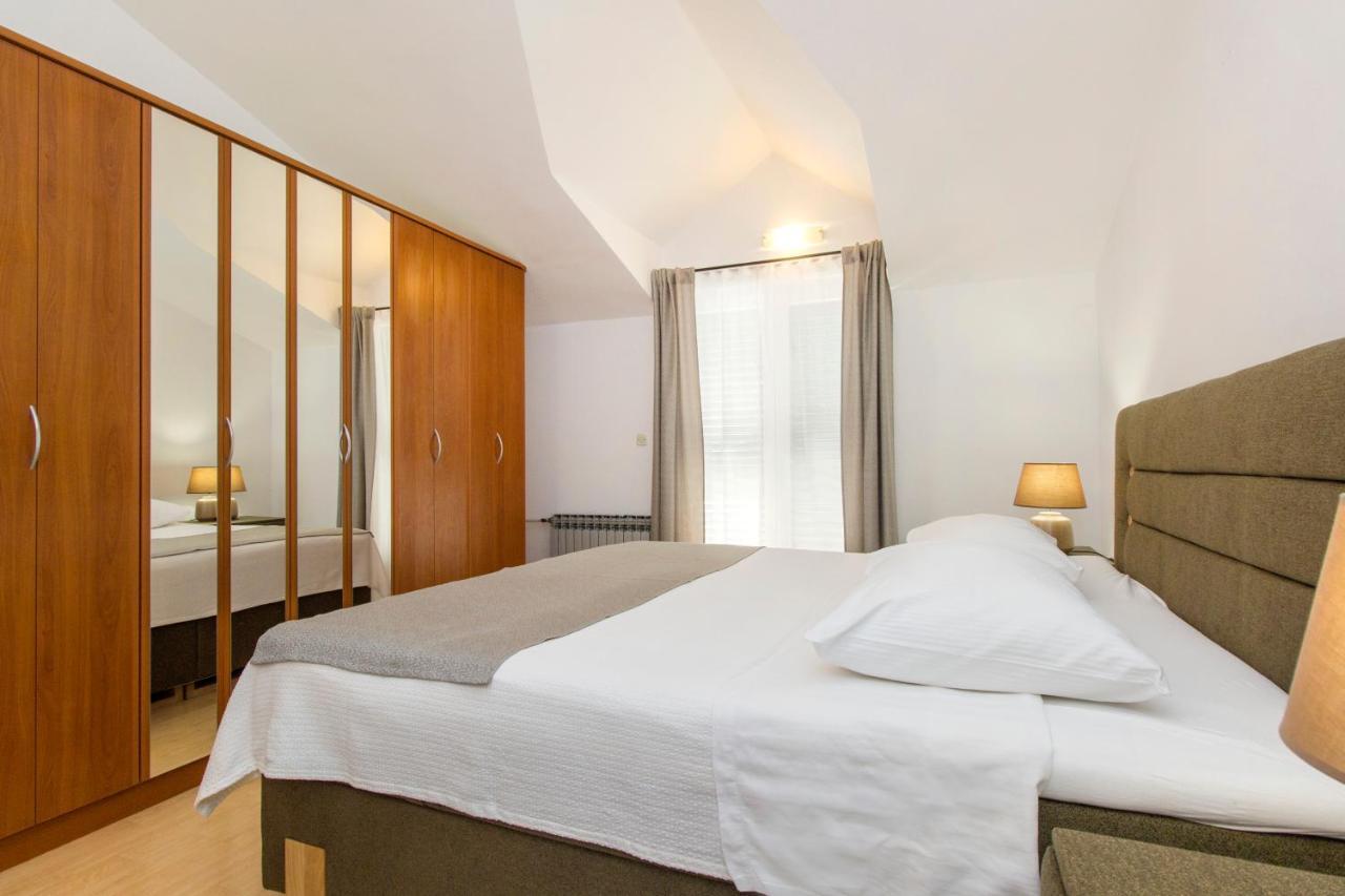 Luka Apartment ชิเบนิก ภายนอก รูปภาพ