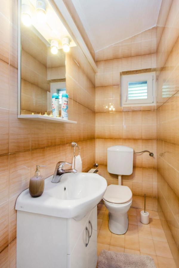 Luka Apartment ชิเบนิก ภายนอก รูปภาพ